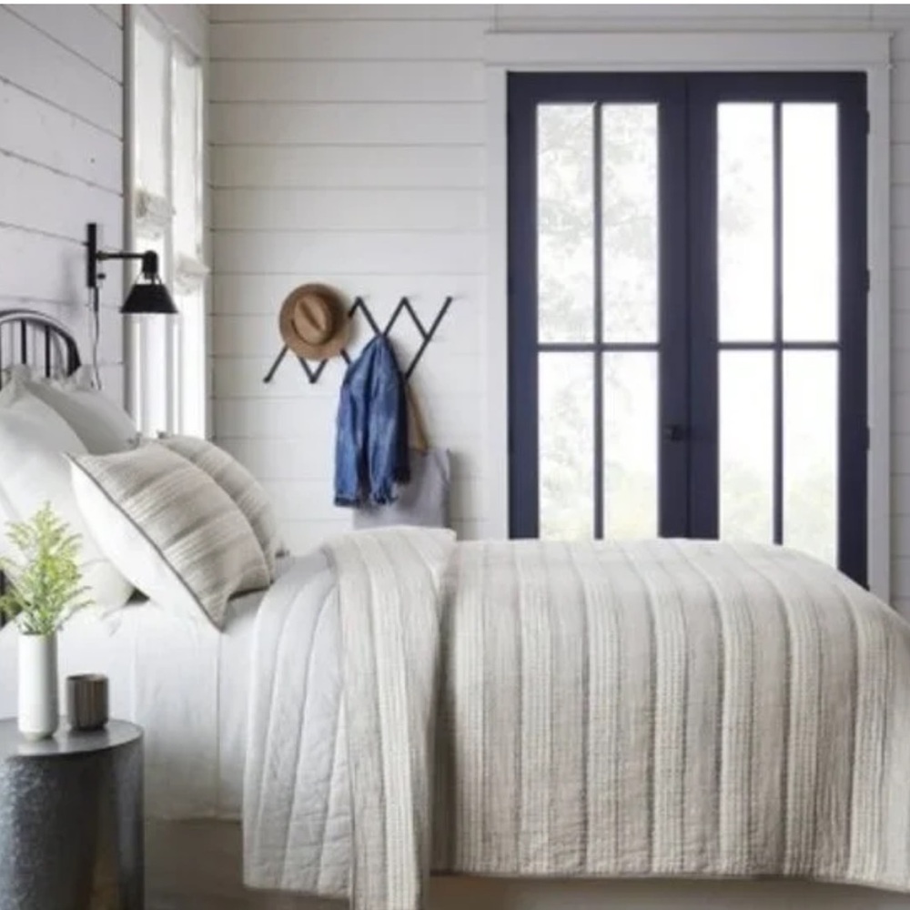 Hearth and Hand Magnolia Woven Stripe Quilt Full/Queen